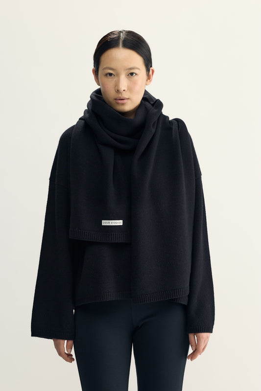COLETTE KNITTED SCARF - black