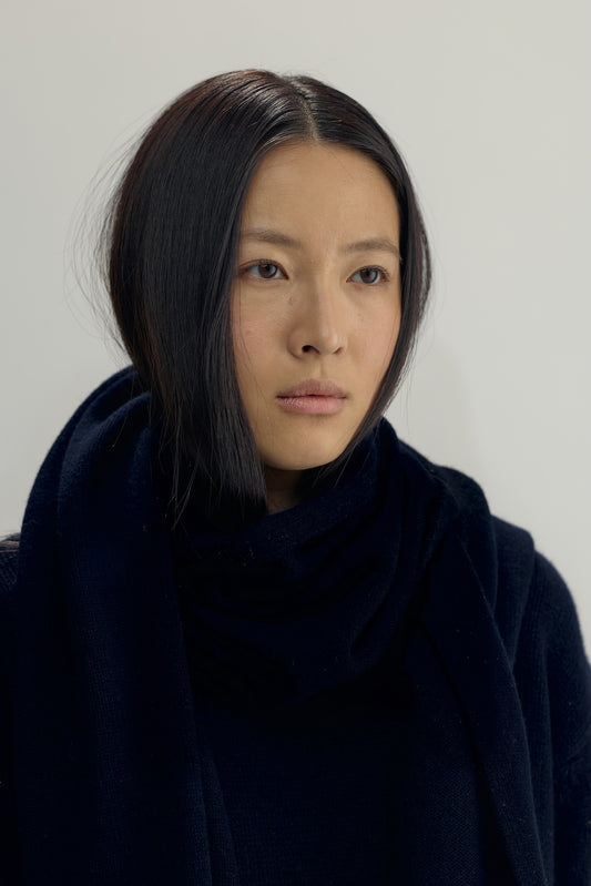 COLETTE KNITTED SCARF - navy