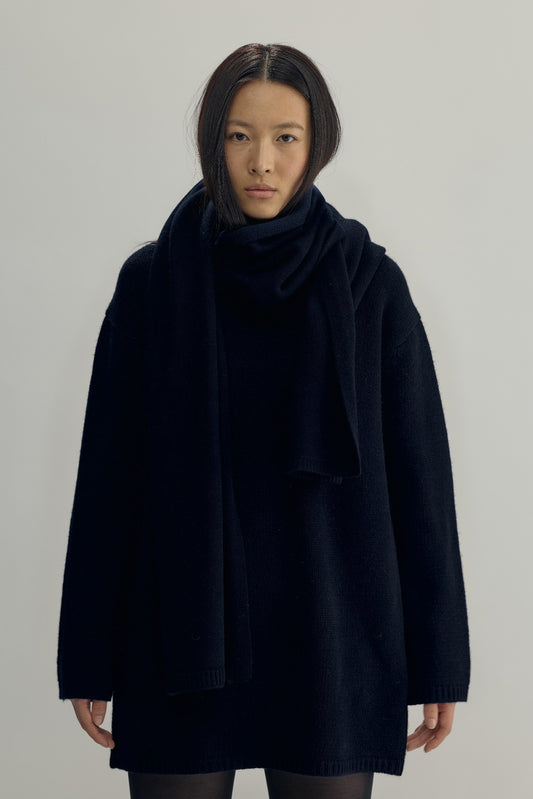 COLETTE KNITTED SCARF - navy