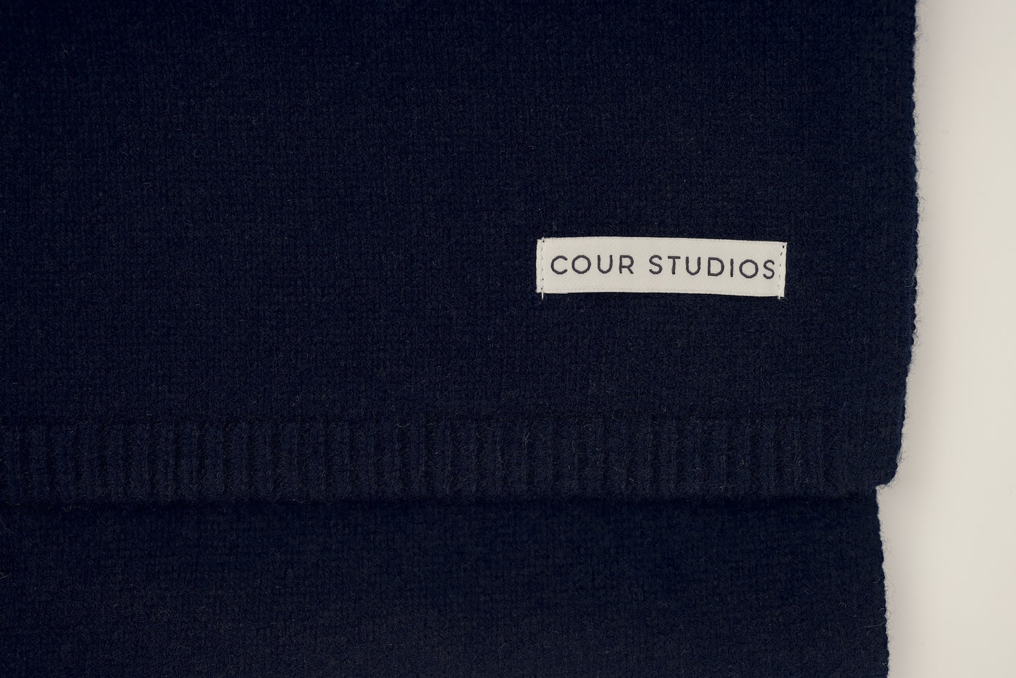 COLETTE KNITTED SCARF - navy