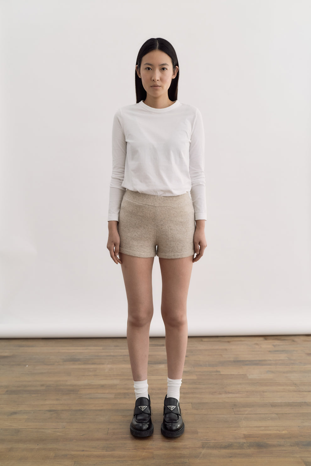 Ambre Knitted Shorts — stickade shorts i ull/kashmir från COUR Studios