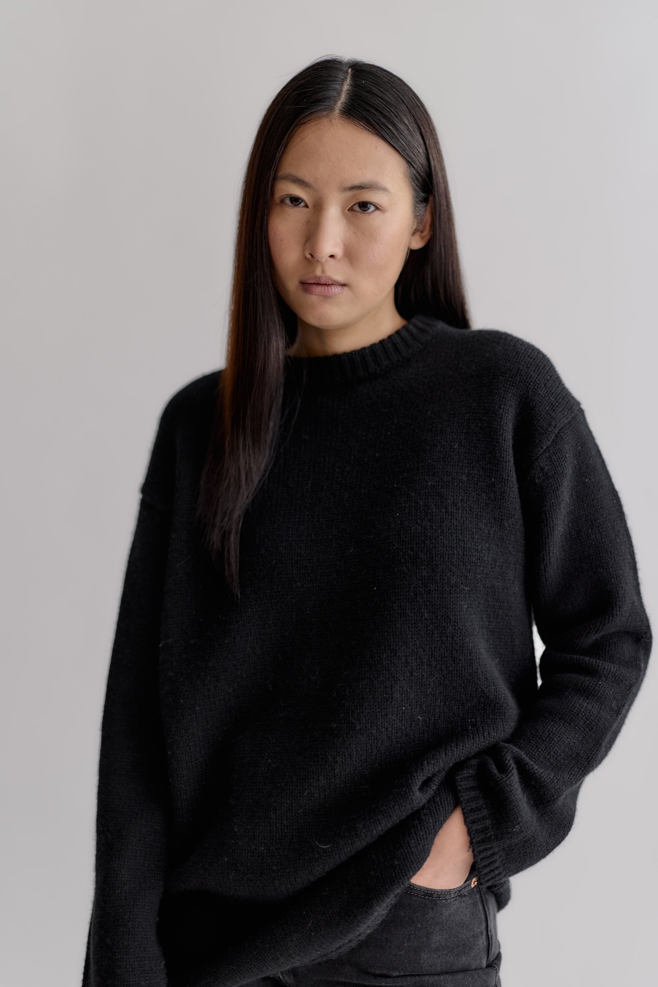 ALETTE KNIT LONG CREWNECK - black