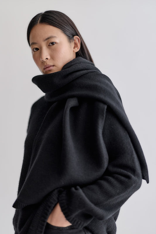 COLETTE KNITTED SCARF - black