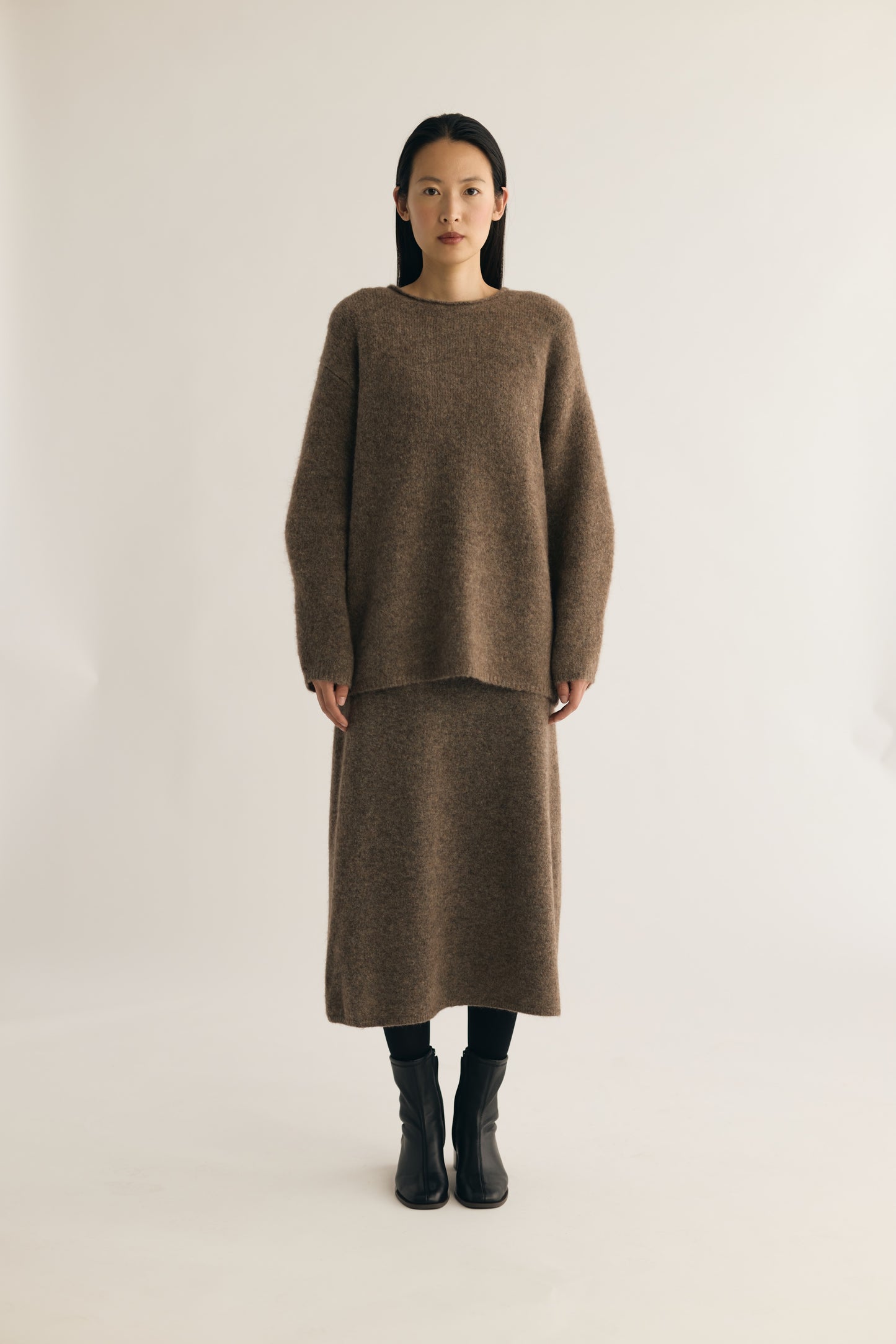 VIVIENNE OVERSIZED KNITTED CREWNECK